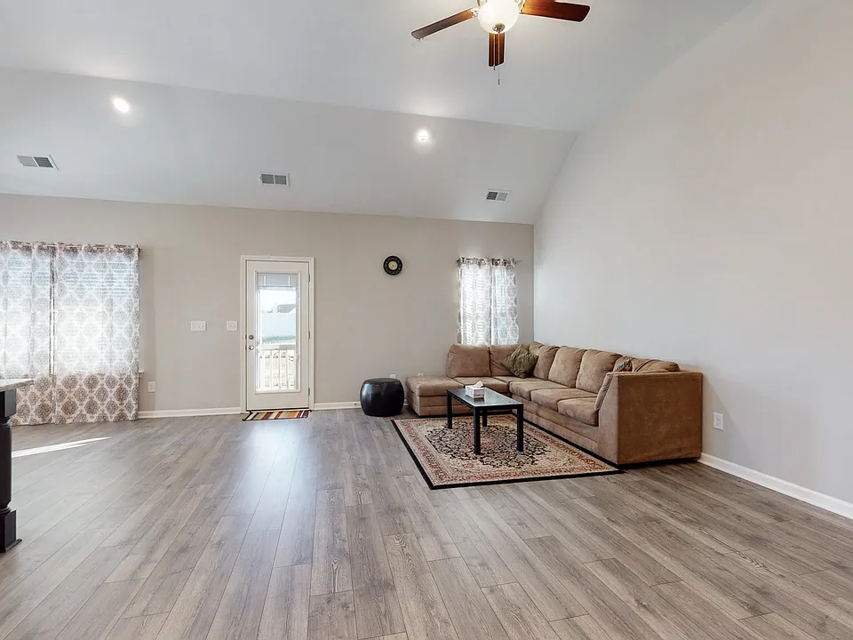 317 Edgefield Ct