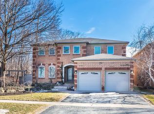 1715 Pilgrims Way, Oakville, ON L6M 2G5