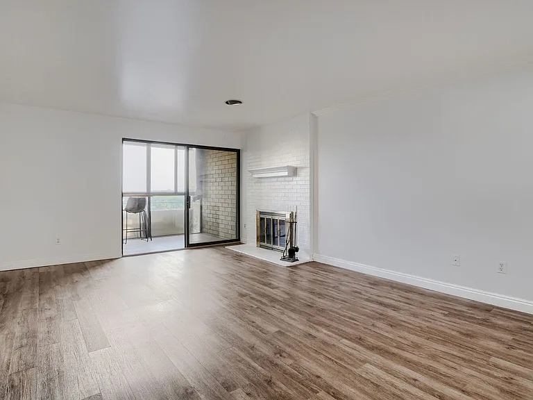 800 N Pearl St #709 — Photo 5