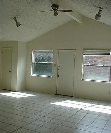 3rd image of 7113 Goldendale Ct