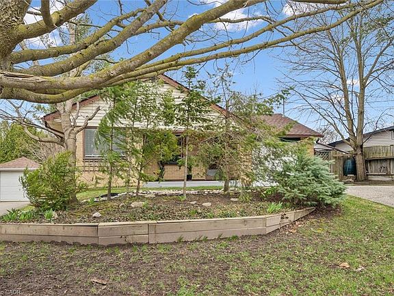 4th image of 155 Hungerford Rd
