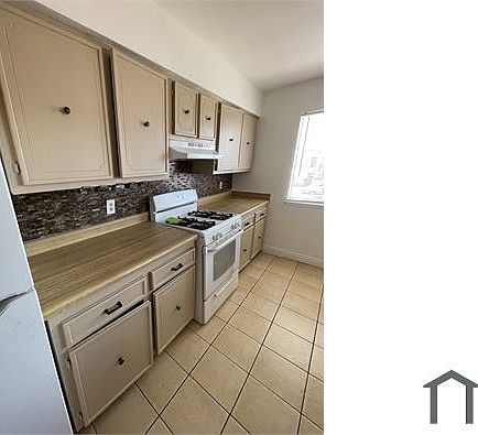 3rd image of 5358 Retablo Ave APT C