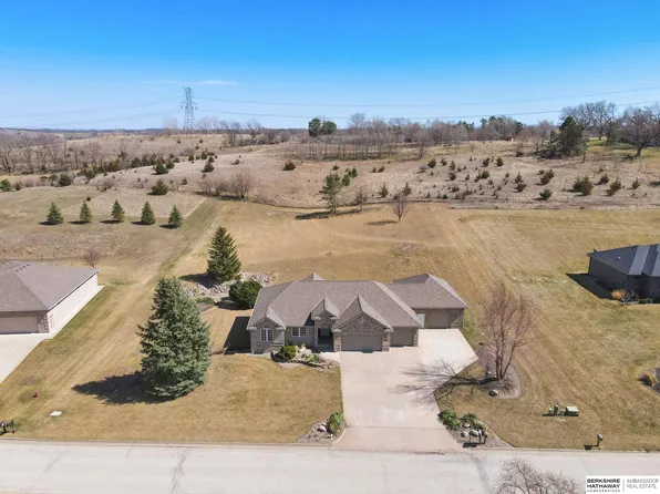 11657 Todd Dr, Blair, NE 68008