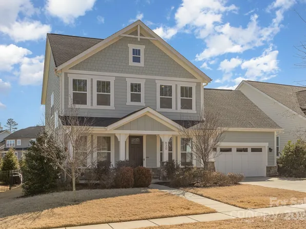 630 Daventry Ct, Clover, SC 29710