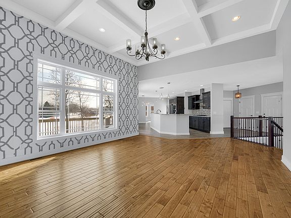 5th image of 10427 N 600 W