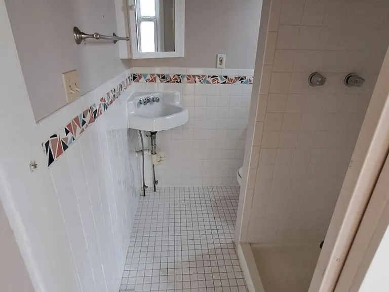 1011A N Corona St — Photo 31