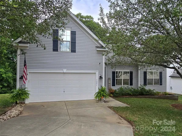 7301 Rockhampton Ct, Harrisburg, NC 28075
