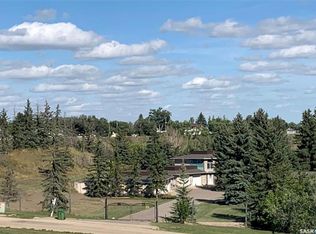 1055 7th Ave SW, Moose Jaw, SK S6H5R2