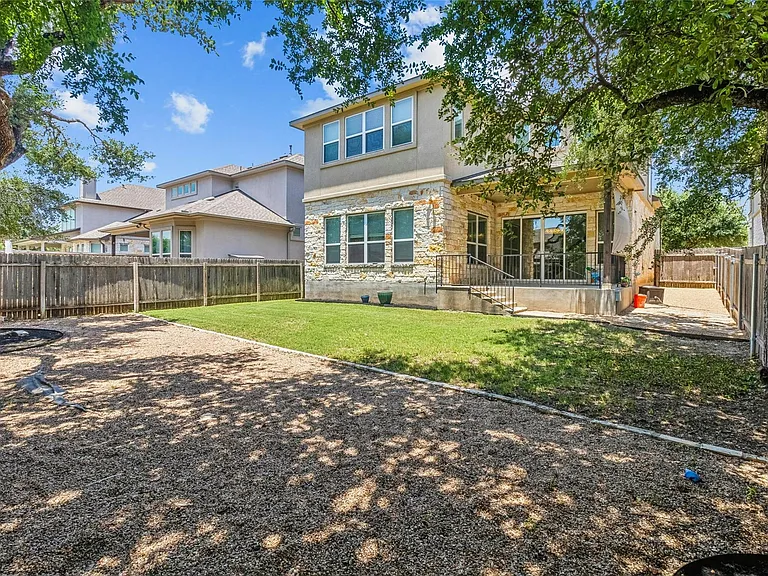 11813 Quintana Cv — Photo 31