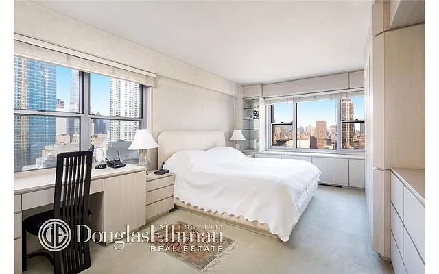 Sold by Douglas Elliman | media 15