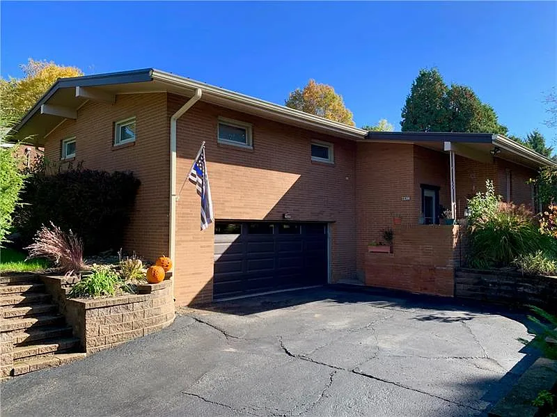 4402 Ruth Dr photo 1