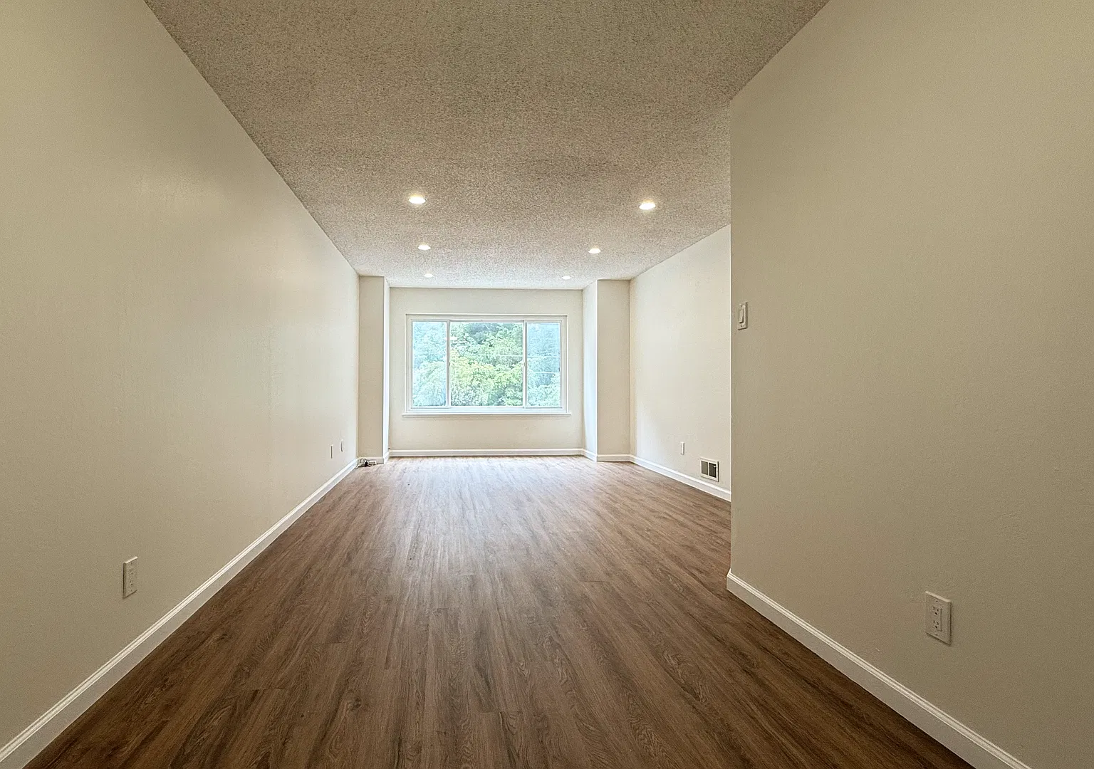 4302 Fulton St — Photo 2