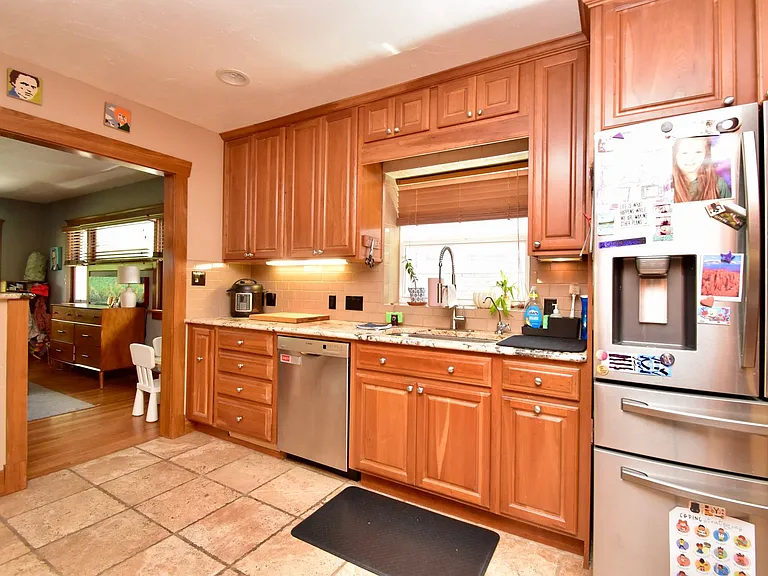 854 E Kensington Ave — Photo 9