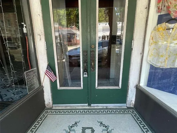68 Main St #1, Northport, NY 11768