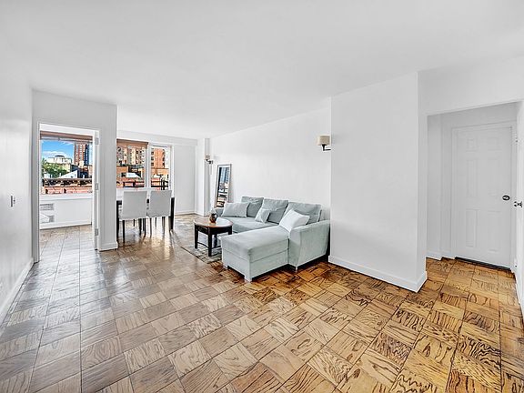4th image of 400 Central Park W APT 7J