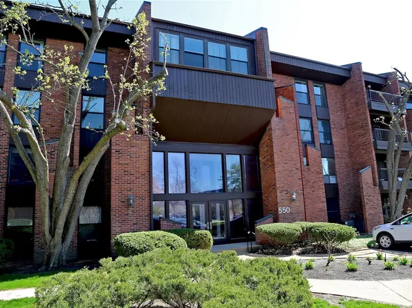 550 Coeur De Royale Dr APT 306, Saint Louis, MO 63141