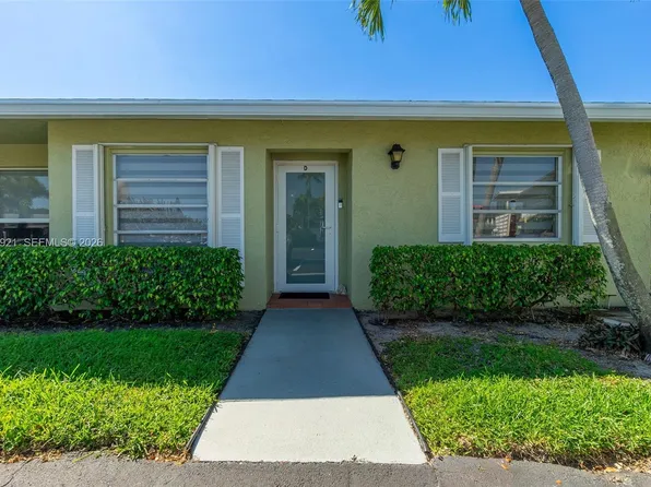 2400 Malayan Dr #94-D, Delray Beach, FL 33445