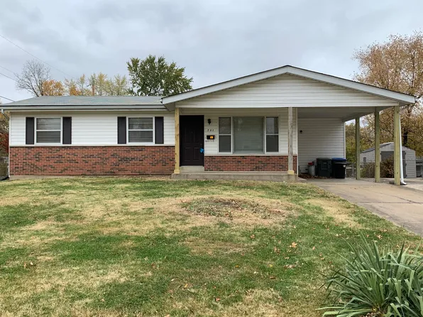 701 Darby Dr, O'Fallon, MO 63366