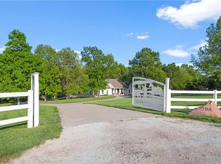 7755 NW Bridle Parc Ln, Kansas City, MO 64152