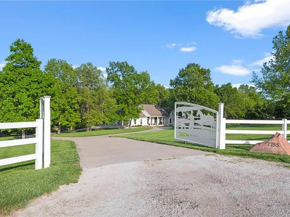 7755 NW Bridle Parc Ln, Kansas City, MO 64152