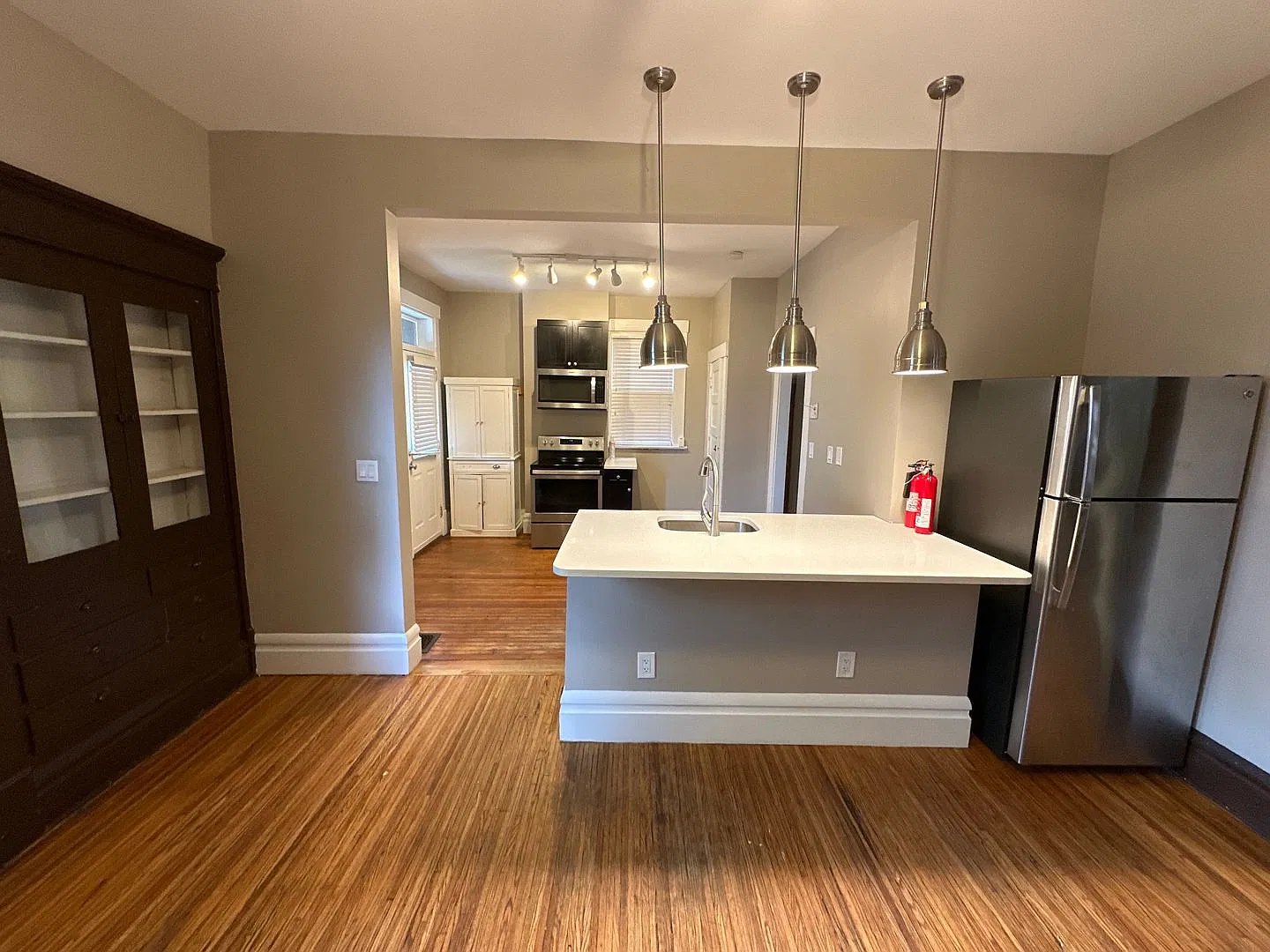 OSU Lane Avenue Single Family House! Amazing Location — Photo 2