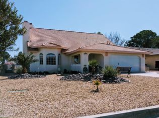 27797 Hummingbird Ln, Helendale, CA 92342