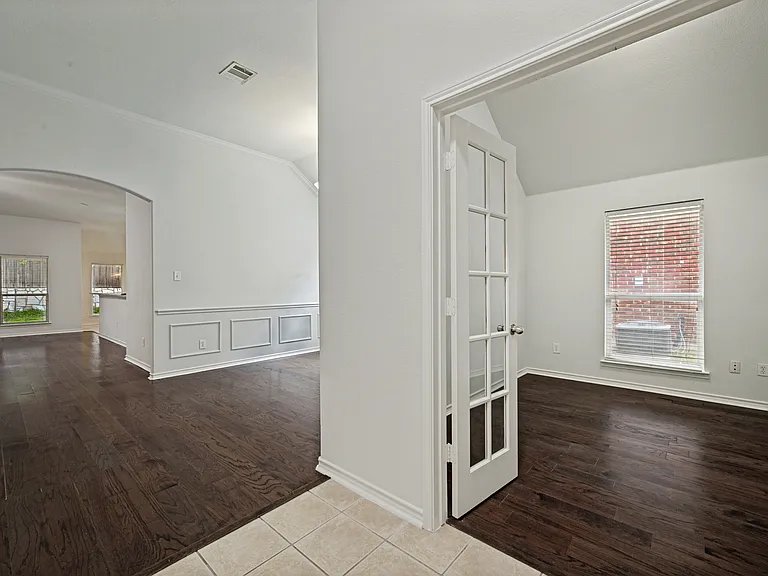 7816 Riverwalk Trl — Photo 4