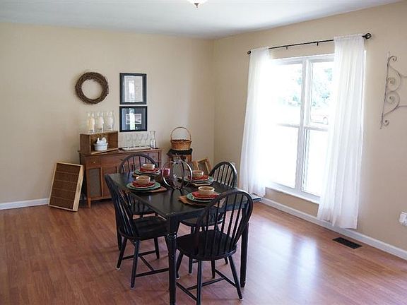 2nd image of 2060 Westbury Ct