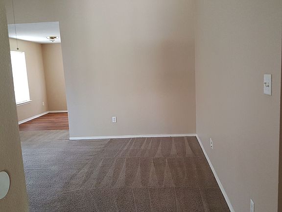 5th image of 7012 Sarah Lee Dr