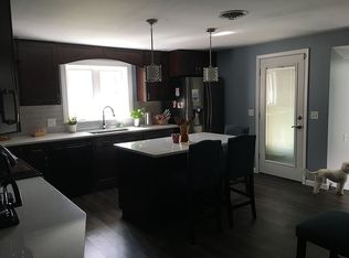 4720 Hedgewood Dr, Williamsville, NY 14221