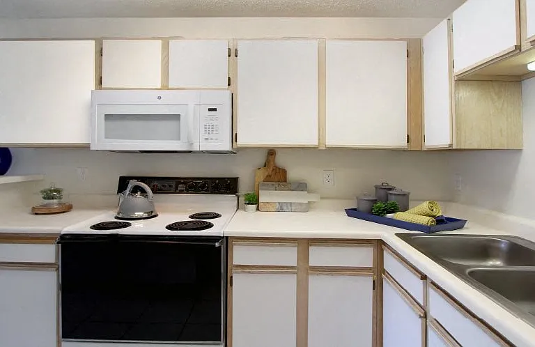 Tanglewood Apartments — Photo 17