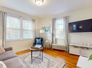 191 Kent St APT 3, Brookline, MA 02446