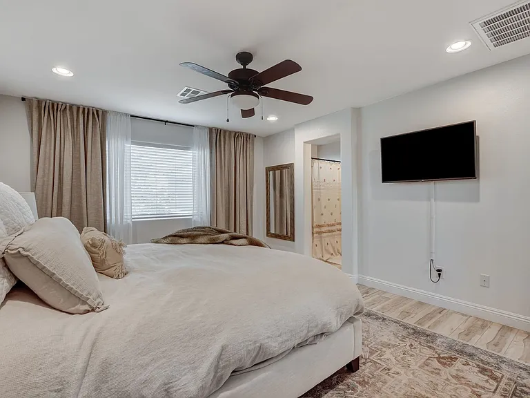 10233 Gibson Isle Dr — Photo 21