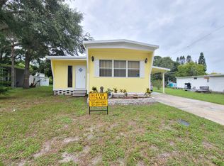 90 Fred Ave, Dunedin, FL 34698
