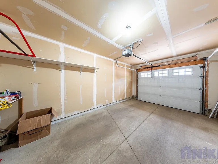 710 Gordon Rd — Photo 22