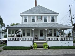 16 Hammond St, Buzzards Bay, MA 02532