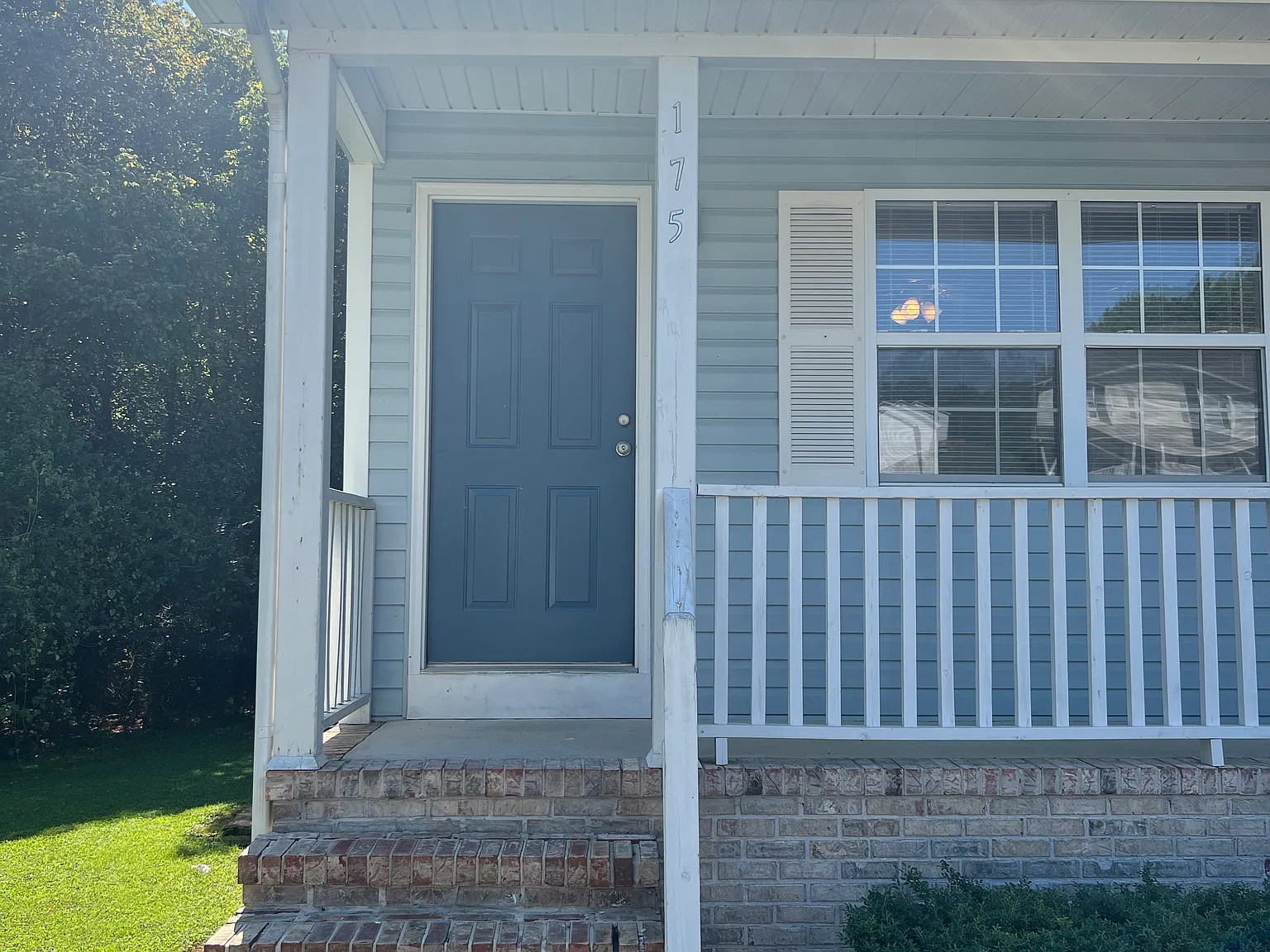2 bed, 1000 sqft, $1,300 — Photo 2