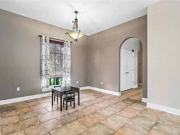 4th image of 207 Spartan Loop