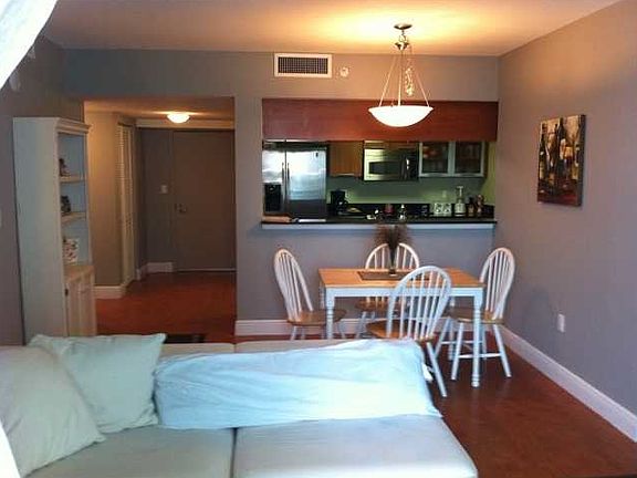 5th image of 1800 N Bayshore Dr APT 1401