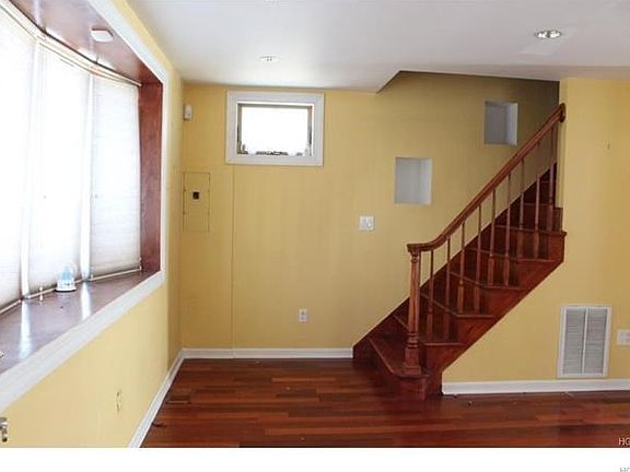 4th image of 145 Prentiss Ave