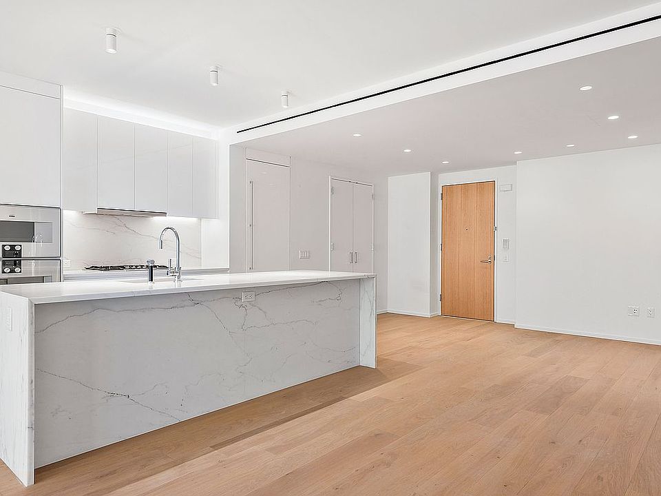 1st image of 695 1st Ave Unit 30G