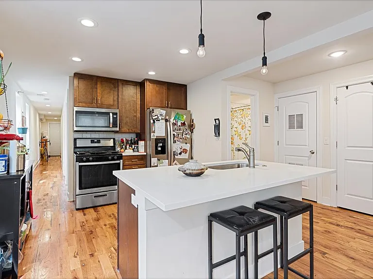 1640 N Talman Ave #2 — Photo 10