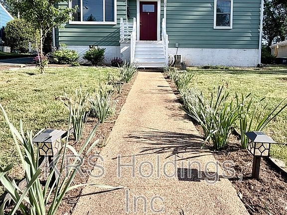 2nd image of 1103 Forest Hills Ave