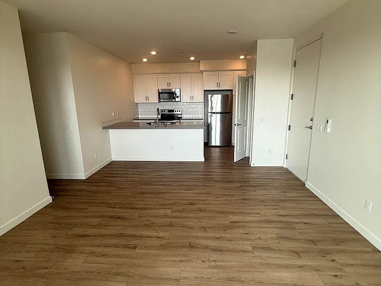 310 N Palm Ave #312-204 — Photo 3