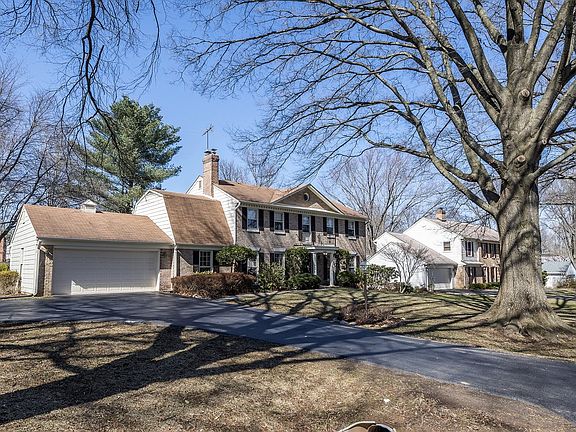 3rd image of 4709 Jasmine Dr