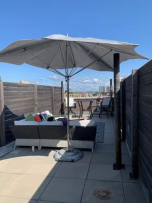 Rented by Bizzarro Agency | media 11