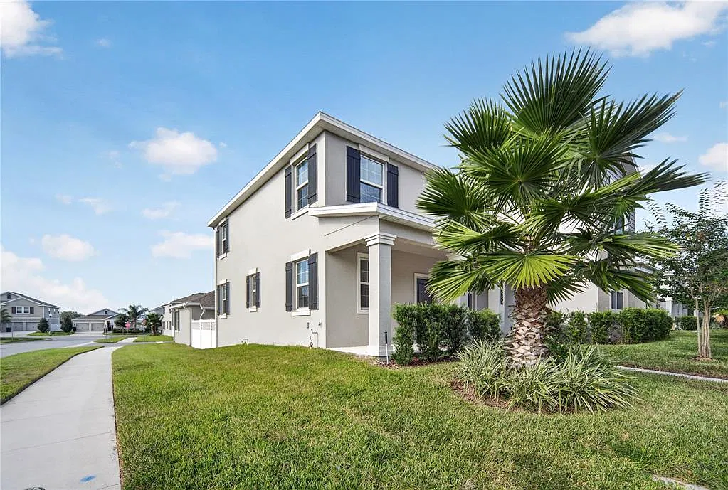3 bed, 2.5 bath, 1755 sqft, $3,000 — Photo 2
