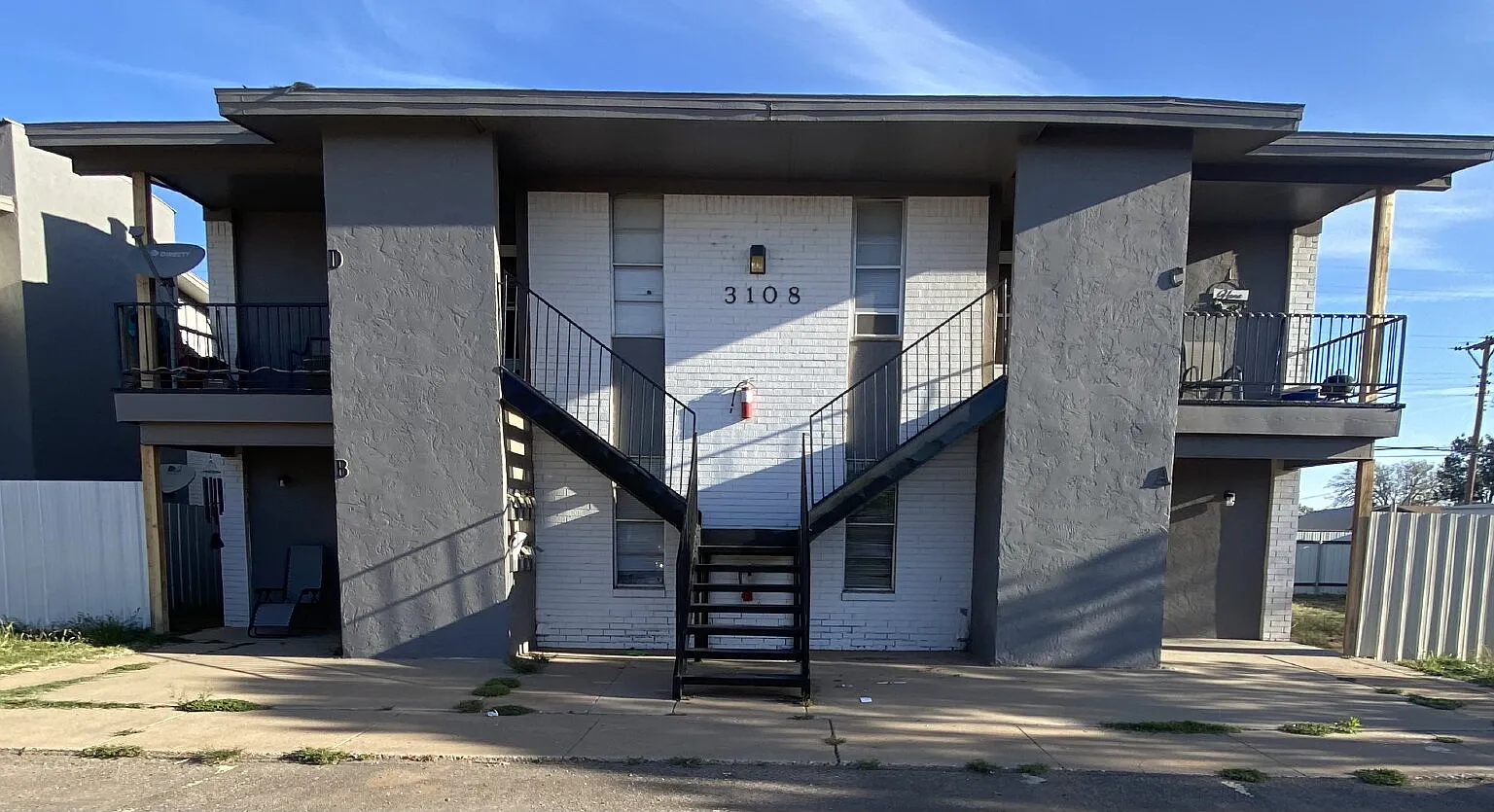 2 bed, 1.0 bath, 800 sqft, $725 — Photo 1