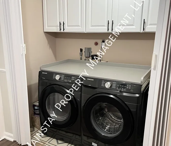 8802 Groton Ct — Photo 26