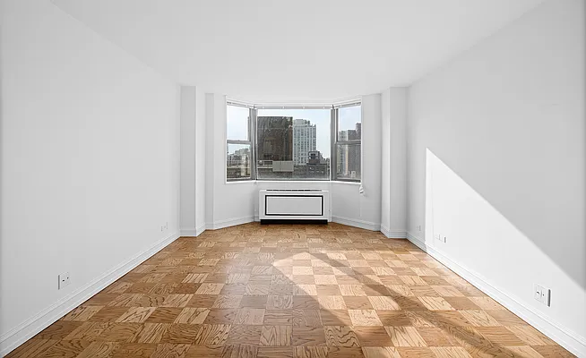 Rented by CitySites Real Estate Group | media 18